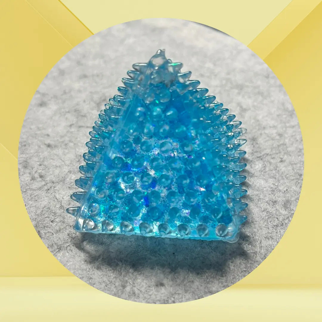 balle triangle à picots bleu